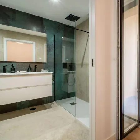 Premium Apartamento, 3 Dormitorios, Oldtown, شقة *
